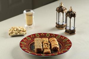 traditionell turkisk, arabisk, mellanöstern baklava. foto