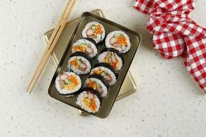 kimbap koreanskt rullris foto