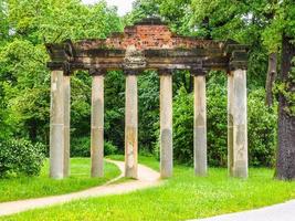 hdr sieben saeulen ruiner i dessau tyskland foto