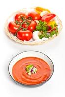 färsk tomatsoppa foto