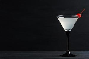 cocktail i martiniglas