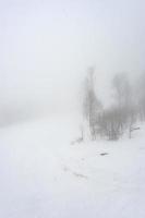 täckt med snö Kaukasus berg foto