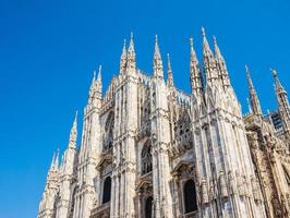 hdr duomo som betyder katedralen i milano foto