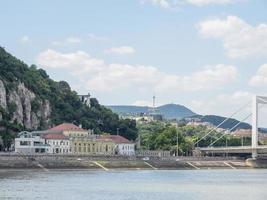 budapest vid floden Donau foto