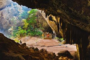 phraya nakhon grottan khao sam roi yot nära hua hin prachuab khiri khan provinsen thailand. foto