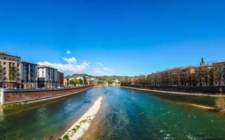 hdr utsikt över staden verona foto