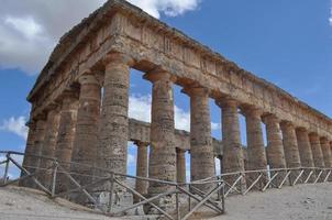 doriskt tempel i segesta foto