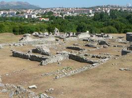 romerska ruiner i Salona foto