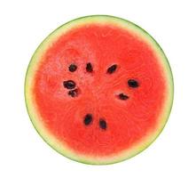 en halv färsk vattenmelon isolerad på vit bakgrund. foto