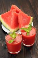 vattenmelon cocktail i glas