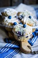 blåbär muffins foto