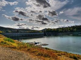 sjö nära waldeck i tyskland foto