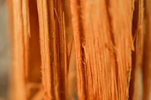 abstrakt detalj av brutet trä ådring med ränder foto