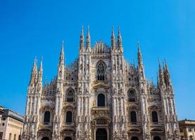 hdr duomo som betyder katedralen i milano foto