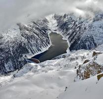 skidort zillertal - Tirol, Österrike. foto