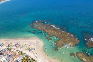 Flygfoto över porto de galinhas stränder, pernambuco, Brasilien. naturliga pooler. fantastisk semesterresa. fantastisk strandscen. foto