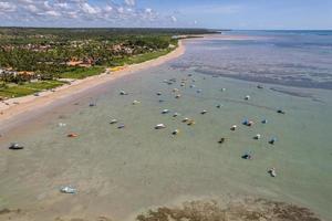 Flygfoto över stranden sao miguel dos milagres, alagoas, Brasilien. foto