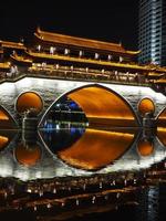 anshun bridge på natten i Chengdu foto