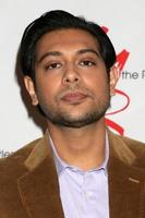 los angeles 26 mars, abhi sinha hos the young and the restless firar 45-årsjubileum på cbs television city den 26 mars 2018 i los angeles, ca. foto