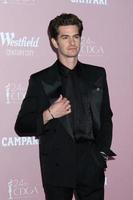 los angeles 9 mars, andrew garfield vid den 24:e årliga kostymdesigners guild award på eli och edythe breda scenen den 9 mars 2022 i Santa monica, ca. foto