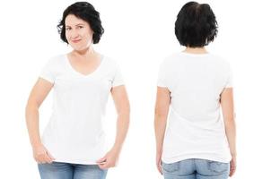vit tshirt set, kvinna i stil t-shirt isolerad på vit bakgrund, tshirt mock up, tom skjorta foto