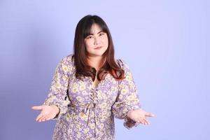 knubbig asiatisk kvinna foto