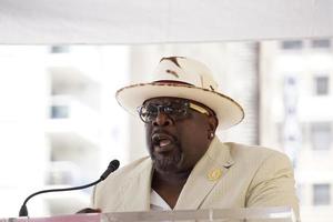 los angeles, 11 jul - cedric the entertainer på niecy nash hedrad med en stjärna på hollywood walk of fame den 11 juli 2018 i los angeles, ca foto