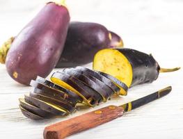 aubergine och olivolja foto