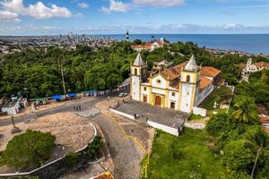 olinda, pernambuco, Brasilien, apr 2022 - flygfoto över en kyrka i staden olinda foto