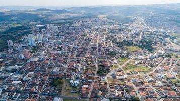 Flygfoto över sao sebastiao do paraiso foto