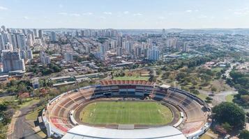 cumbuco, ceara, brasilien sep 2019 - flygfoto över placido castelo stadion foto