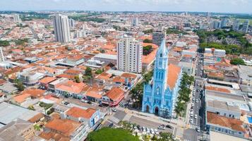 Flygfoto över franca city, moderkyrkan. Brasilien. foto