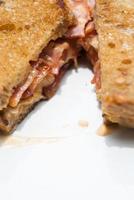 bacon och ostsmörgås foto