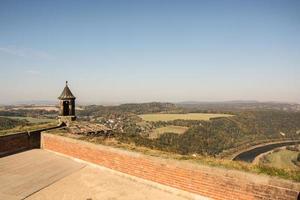 landskap av konigstein fästning saxiska schweiz, hösten reser i saxiska bastiljen foto