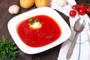traditionell ryska och ukrainska borscht soppa foto