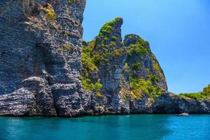 stenar klippor i havet, ko yung island, phi phi, andamansjön, k foto