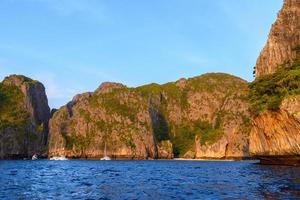 klippor i solnedgången, phi phi leh öarna, Andamansjön, krabi, foto