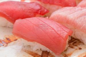 tonfisk nigiri sushi foto