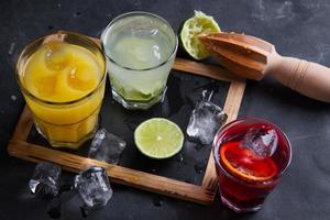 olika färsk cocktail