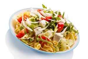 pasta med feta och grönsaker