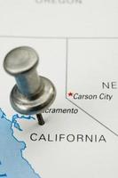 tryckstift på karta över Kalifornien foto