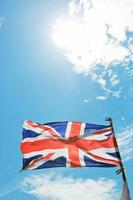 union jack, Storbritanniens nationalflagga vajar i vinden foto