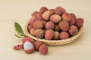 tropisk frukt - litchi foto