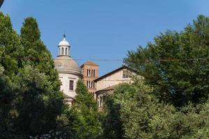 stor kyrka i centrum av Rom, Italien. foto