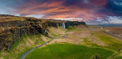 Flygfoto över seljalandsfoss - beläget i den södra regionen på Island foto