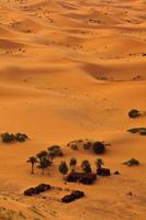 Flygfoto över sahara och beduinlägret, Marocko