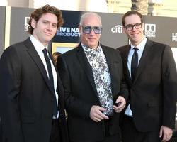 los angeles sep 24 - max silverstein, andrew dice clay, dylan silverstein at the a star är född la premiär på shrine auditorium den 24 september 2018 i los angeles, ca foto