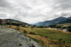 utsikt över Pyrenéerna från den franska sidan foto