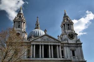 utsikt över St Pauls Cathedral i London foto