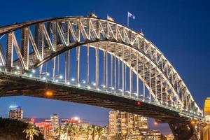 sydney harbour bridge en av de berömda ikoniska landmärkena i sydney, new south wales, australien. foto